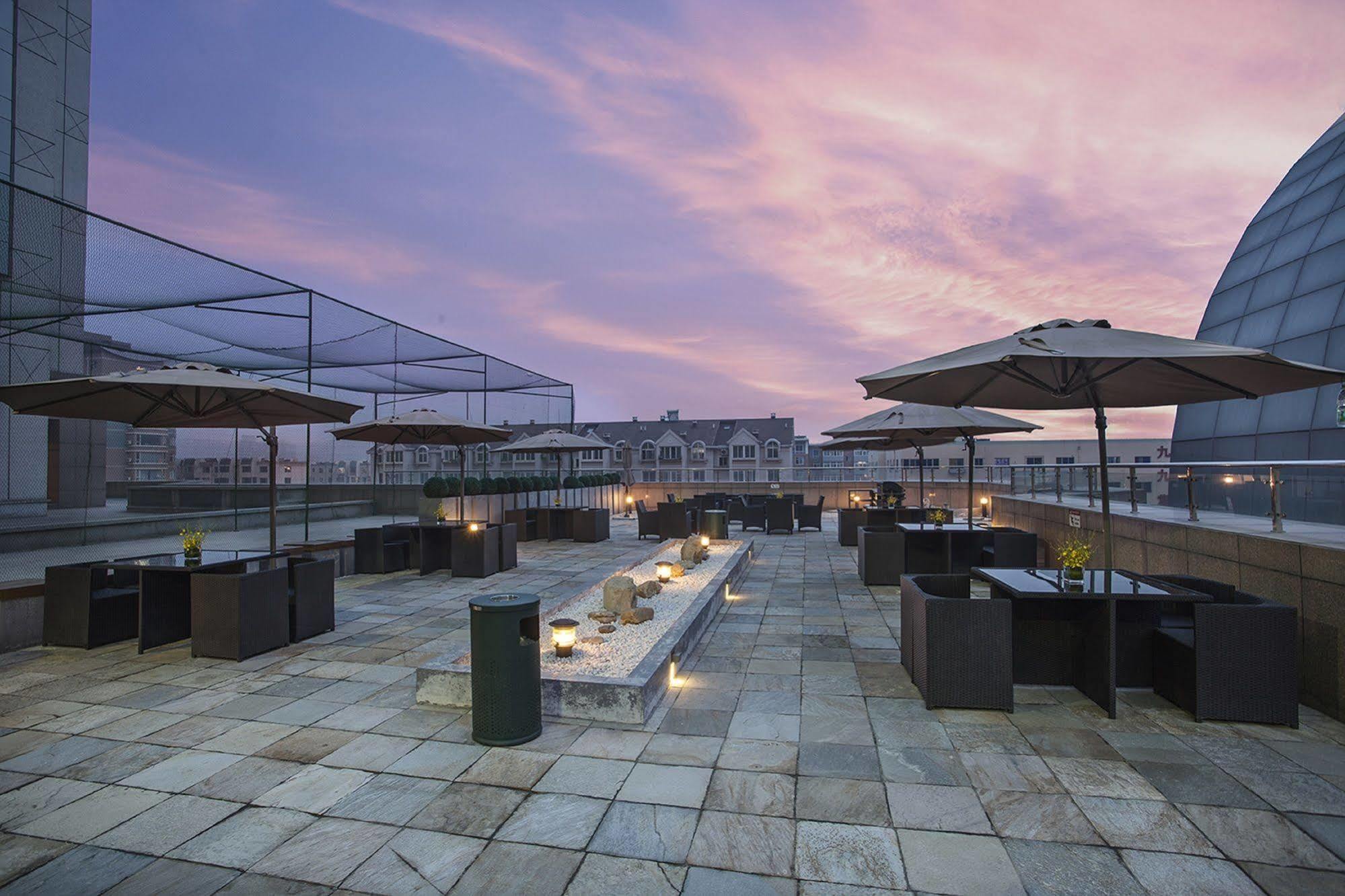 Somerset Grand Central Dalian Exterior photo